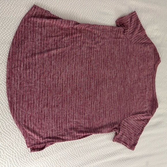 Athleta Women's Heathered Burgundy V-Neck Tee - Picture 4 of 4